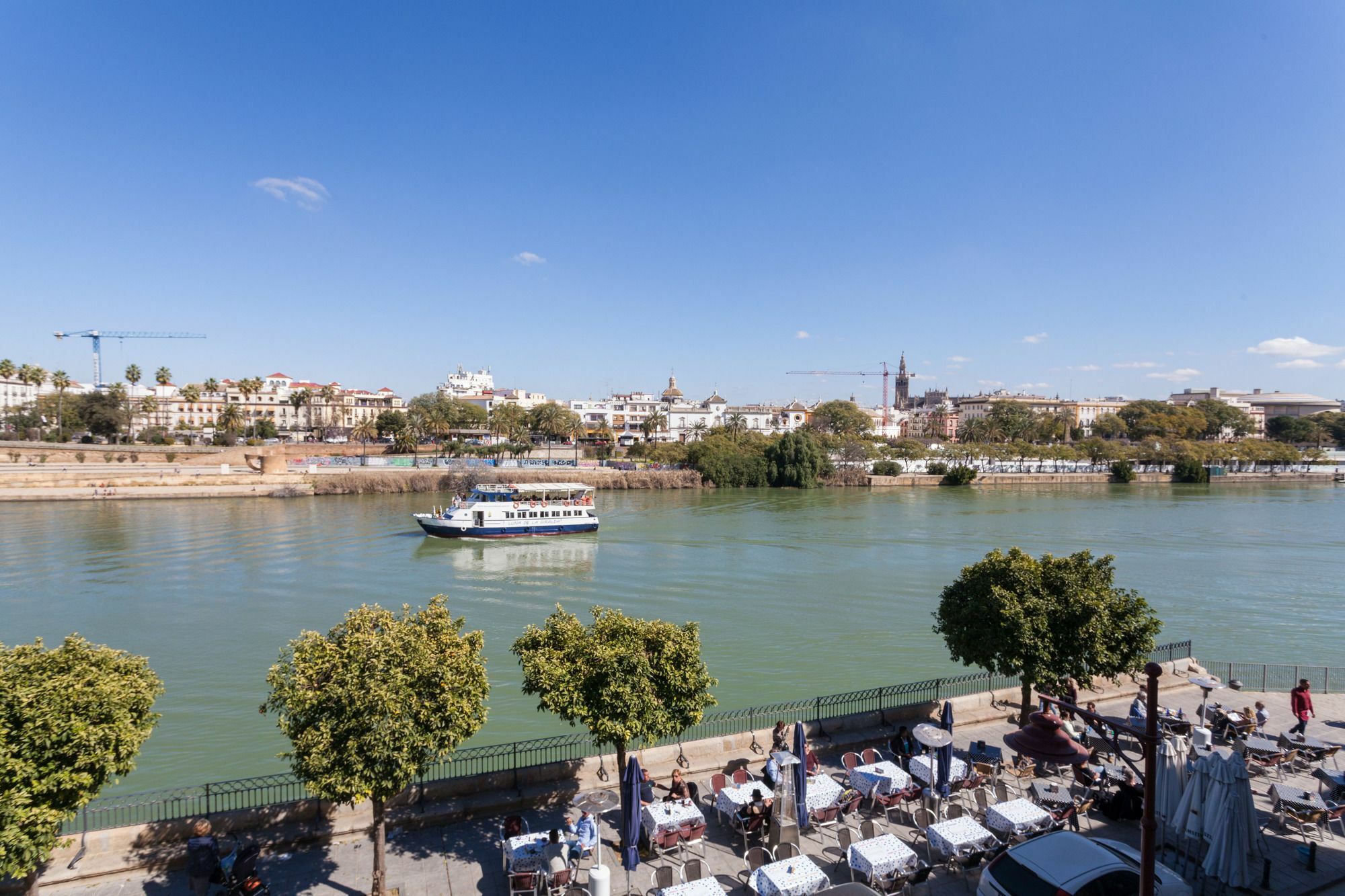 Green-Apartments Puente De Triana Seville Luaran gambar